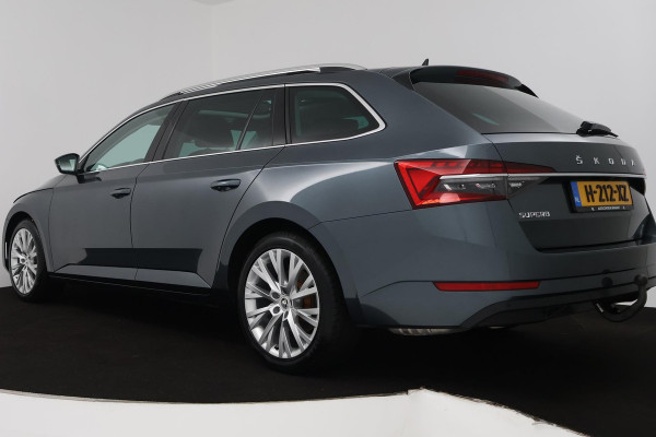 Škoda Superb Combi 1.5 TSI ACT Business Edition (PANORAMADAK, TREKHAAK, STOELVERWARMING, ACHTERUITRIJCAMERA, GOED ONDERHOUDEN)