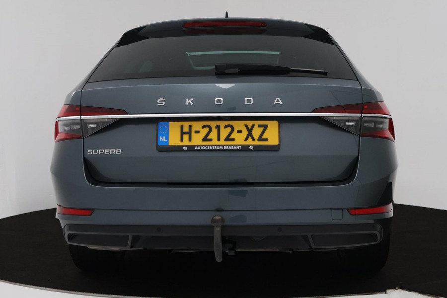 Škoda Superb Combi 1.5 TSI ACT Business Edition (PANORAMADAK, TREKHAAK, STOELVERWARMING, ACHTERUITRIJCAMERA, GOED ONDERHOUDEN)