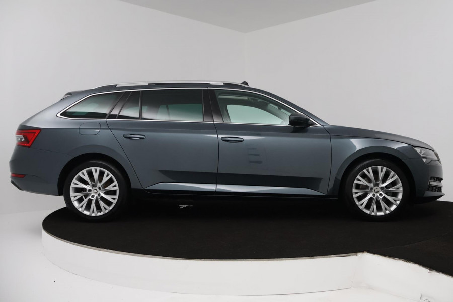 Škoda Superb Combi 1.5 TSI ACT Business Edition (PANORAMADAK, TREKHAAK, STOELVERWARMING, ACHTERUITRIJCAMERA, GOED ONDERHOUDEN)