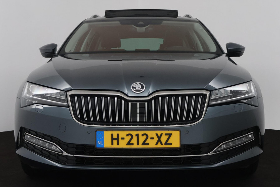 Škoda Superb Combi 1.5 TSI ACT Business Edition (PANORAMADAK, TREKHAAK, STOELVERWARMING, ACHTERUITRIJCAMERA, GOED ONDERHOUDEN)