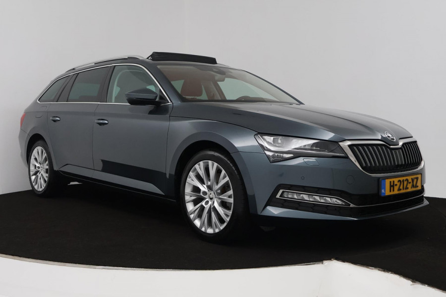 Škoda Superb Combi 1.5 TSI ACT Business Edition (PANORAMADAK, TREKHAAK, STOELVERWARMING, ACHTERUITRIJCAMERA, GOED ONDERHOUDEN)