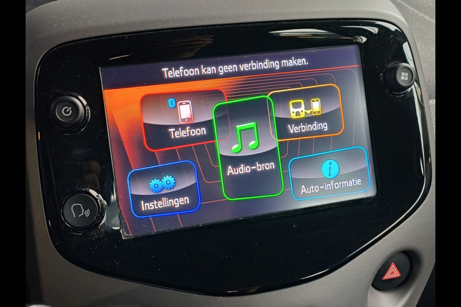 Peugeot 108 1.0 e-VTi Active Rijklaar + 12 maanden Bovag-garantie Henk Jongen Auto's in Helmond,  al 50 jaar service zoals 't hoort!