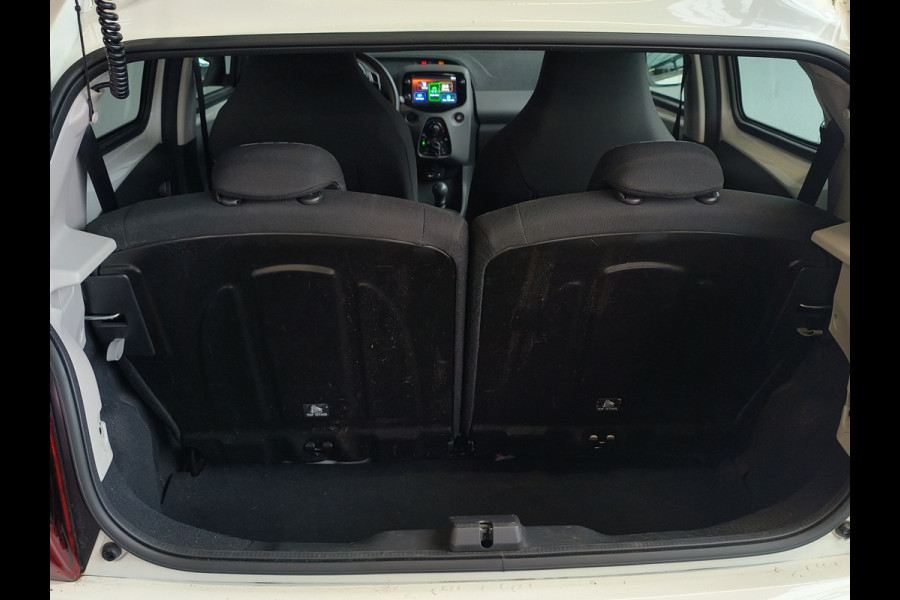 Peugeot 108 1.0 e-VTi Active Rijklaar + 12 maanden Bovag-garantie Henk Jongen Auto's in Helmond,  al 50 jaar service zoals 't hoort!