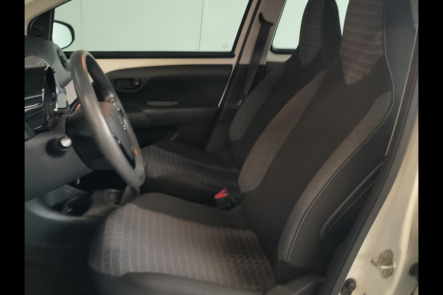 Peugeot 108 1.0 e-VTi Active Rijklaar + 12 maanden Bovag-garantie Henk Jongen Auto's in Helmond,  al 50 jaar service zoals 't hoort!
