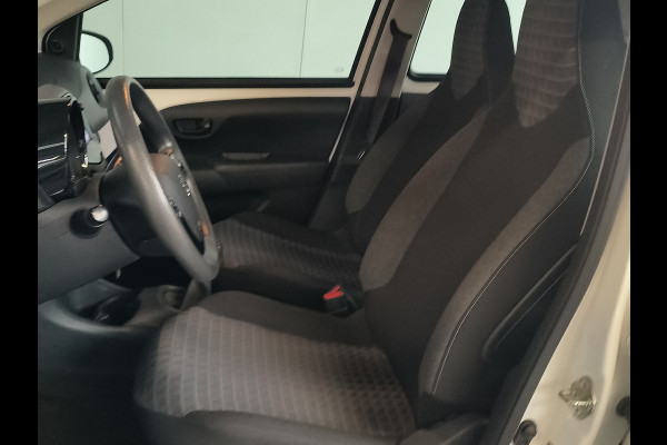 Peugeot 108 1.0 e-VTi Active Rijklaar + 12 maanden Bovag-garantie Henk Jongen Auto's in Helmond,  al 50 jaar service zoals 't hoort!