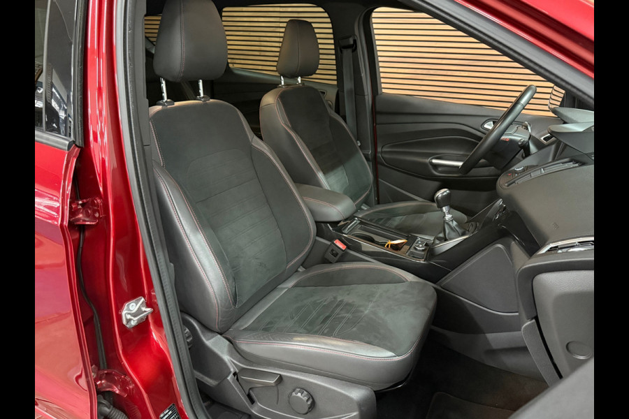 Ford Kuga 1.5 EcoBoost ST Line | Navigatie | Adaptive Cruise | Climate | Trekhaak