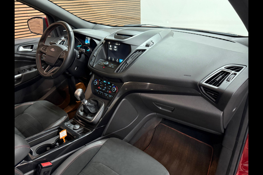 Ford Kuga 1.5 EcoBoost ST Line | Navigatie | Adaptive Cruise | Climate | Trekhaak