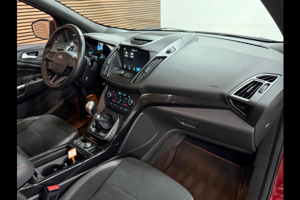 Ford Kuga 1.5 EcoBoost ST Line | Navigatie | Adaptive Cruise | Climate | Trekhaak