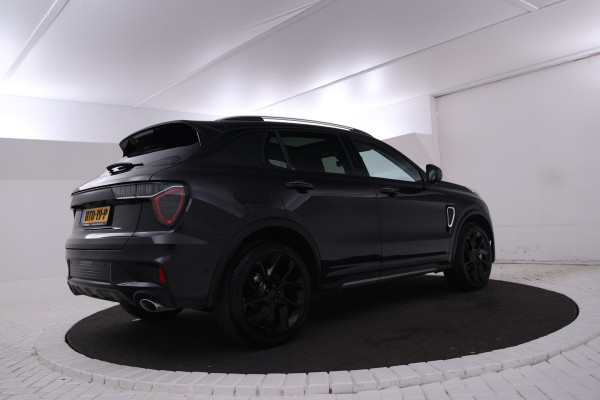Lynk & Co 01 1.5 Full black, Apple Carplay, Pano, 360 camera
