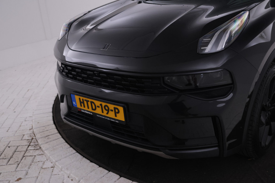 Lynk & Co 01 1.5 Full black, Apple Carplay, Pano, 360 camera