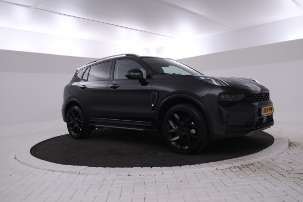 Lynk & Co 01 1.5 Full black, Apple Carplay, Pano, 360 camera