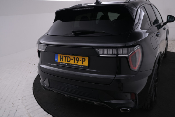 Lynk & Co 01 1.5 Full black, Apple Carplay, Pano, 360 camera