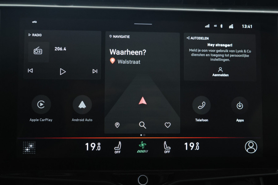 Lynk & Co 01 1.5 Full black, Apple Carplay, Pano, 360 camera