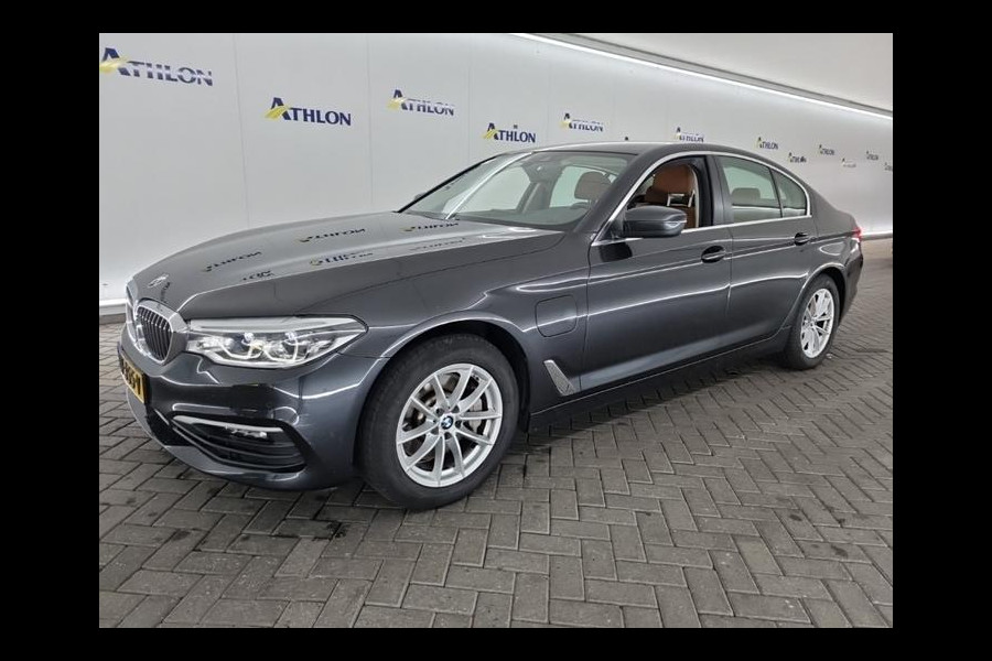 BMW 5 Serie 530e iPerformance High Executive | Navi | Leder | Memory |