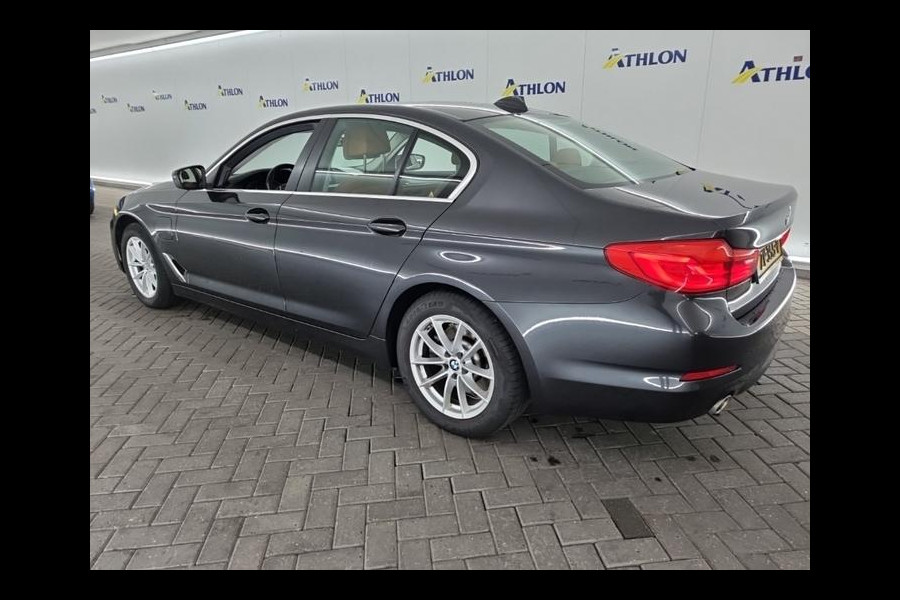 BMW 5 Serie 530e iPerformance High Executive | Navi | Leder | Memory |