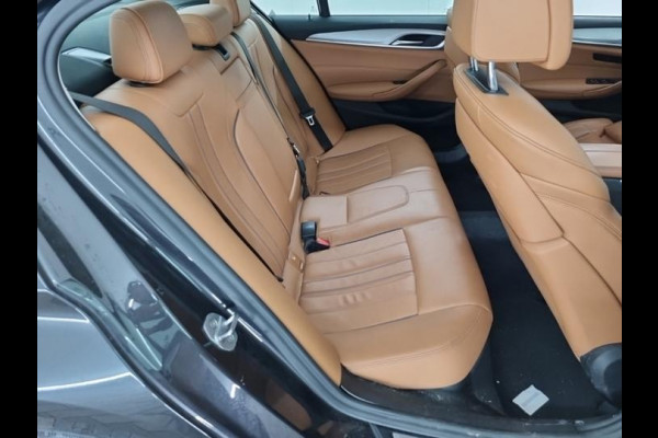 BMW 5 Serie 530e iPerformance High Executive | Navi | Leder | Memory |
