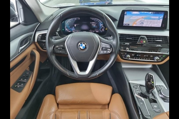 BMW 5 Serie 530e iPerformance High Executive | Navi | Leder | Memory |