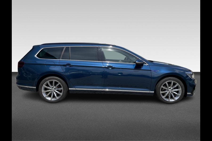 Volkswagen Passat Variant 1.4 TSI PHEV GTE Business | virtual cockpit | headup-display | achteruitrijcamera | adaptive cruise | stoelverwarming