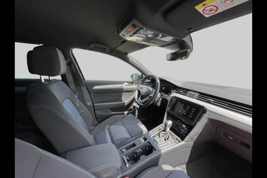 Volkswagen Passat Variant 1.4 TSI PHEV GTE Business | virtual cockpit | headup-display | achteruitrijcamera | adaptive cruise | stoelverwarming
