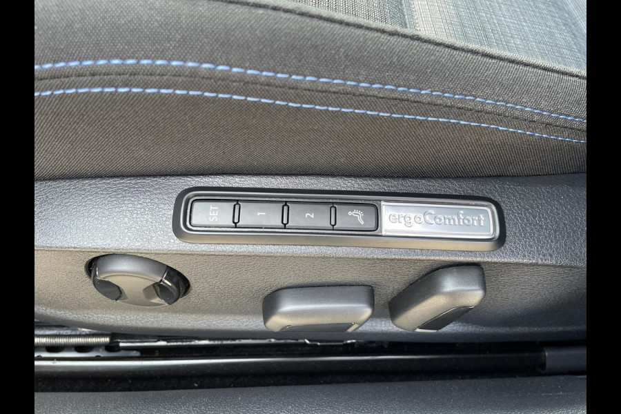 Volkswagen Passat Variant 1.4 TSI PHEV GTE Business | virtual cockpit | headup-display | achteruitrijcamera | adaptive cruise | stoelverwarming
