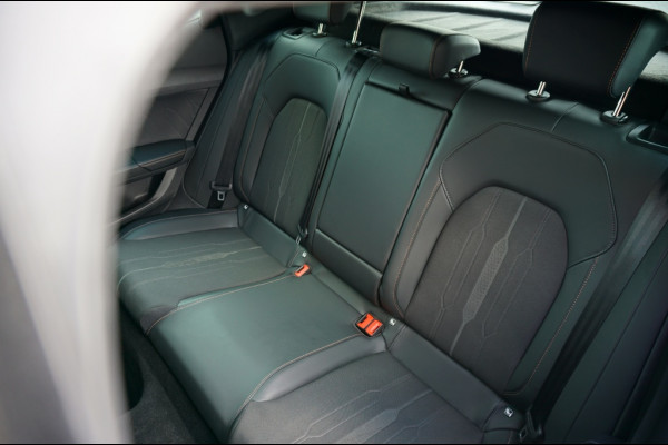 CUPRA Formentor 204PK PHEV Adrenaline NAVI | WINTERPACK | CAMERA | KEYLESS | LUX