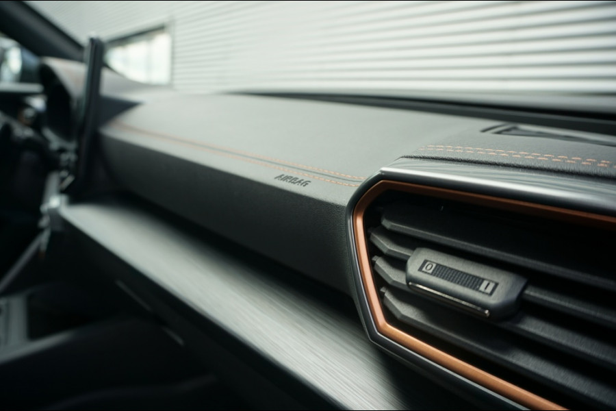 CUPRA Formentor 204PK PHEV Adrenaline NAVI | WINTERPACK | CAMERA | KEYLESS | LUX