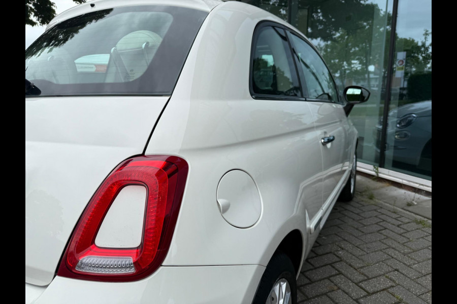 Fiat 500 1.2 Lounge - Media / Navi - Airco - Parkeerhulp - Panoramadak