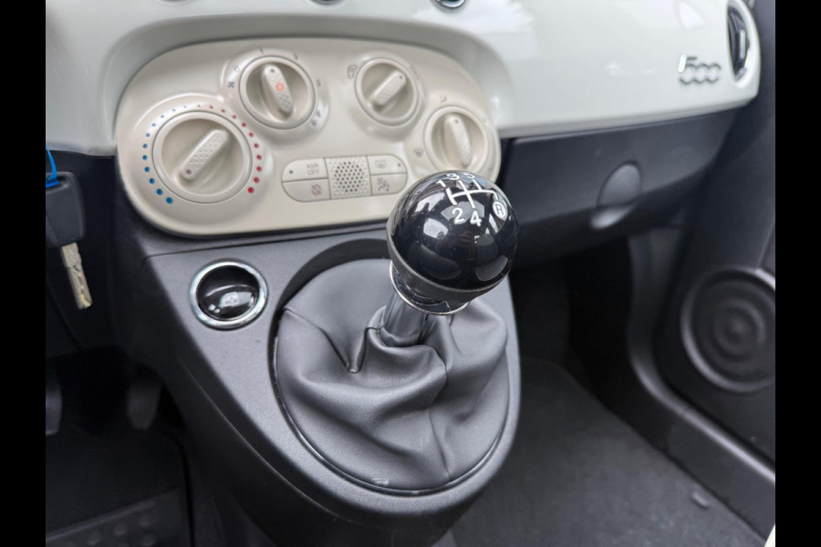 Fiat 500 1.2 Lounge - Media / Navi - Airco - Parkeerhulp - Panoramadak