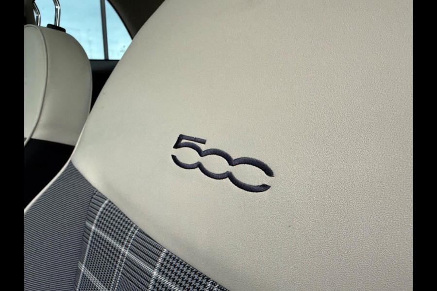 Fiat 500 1.2 Lounge - Media / Navi - Airco - Parkeerhulp - Panoramadak
