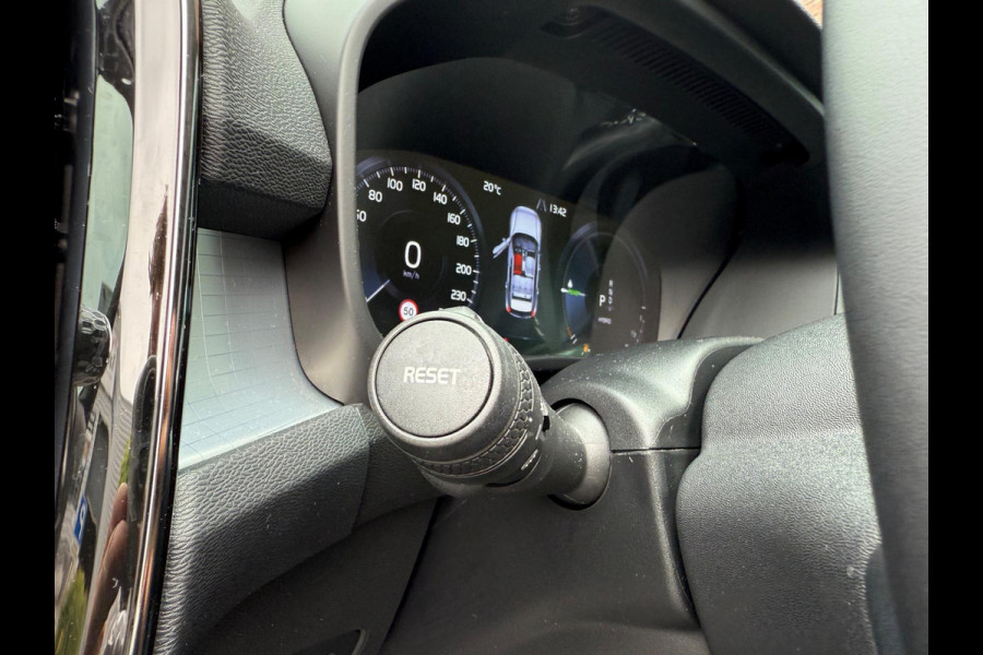 Volvo XC40 1.5 T4 Recharge Inscription Expression - Automaat - Navi - LED - Winterpakket