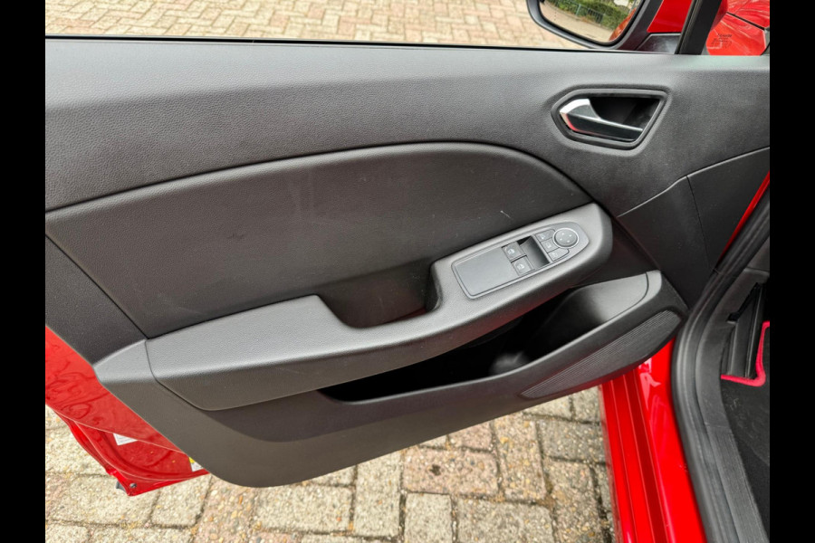 Renault Clio TCe 100 Zen NIEUW MODEL Airco / Led / Navi via Apple carplay & Android auto