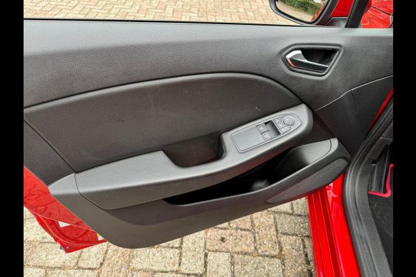 Renault Clio TCe 100 Zen NIEUW MODEL Airco / Led / Navi via Apple carplay & Android auto
