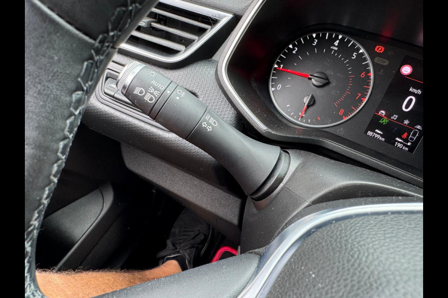 Renault Clio TCe 100 Zen NIEUW MODEL Airco / Led / Navi via Apple carplay & Android auto