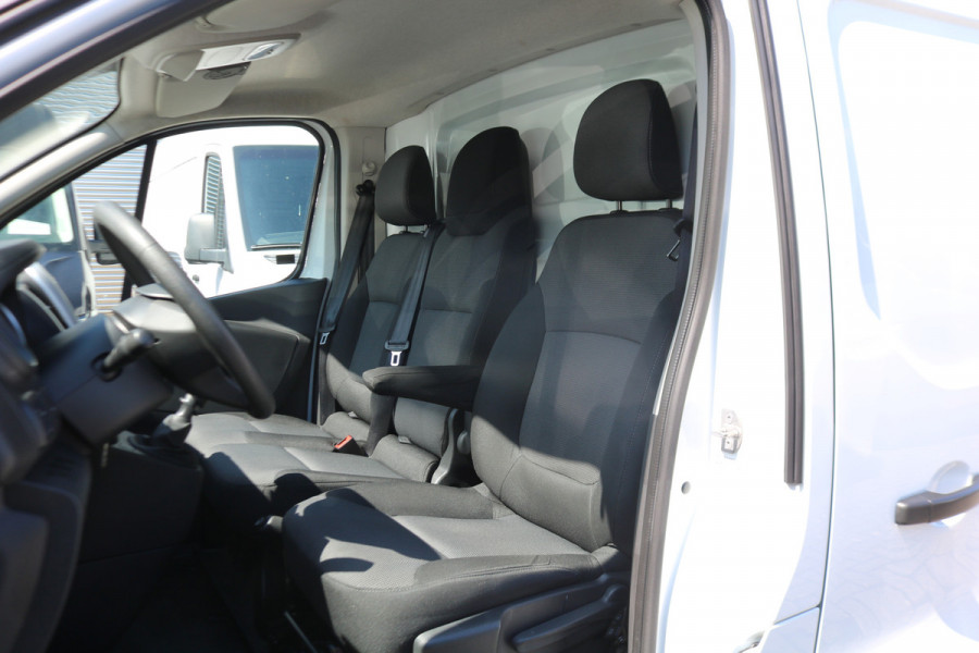 Renault Trafic 2.0 dCi 120pk L1 H1 Airco Navigatie 2x Schuifdeur