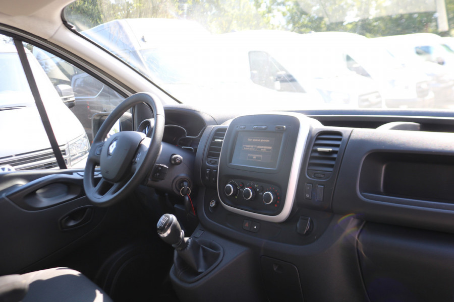 Renault Trafic 2.0 dCi 120pk L1 H1 Airco Navigatie 2x Schuifdeur