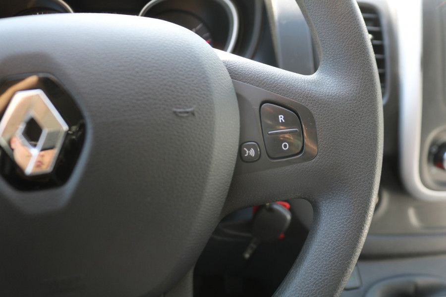 Renault Trafic 2.0 dCi 120pk L1 H1 Airco Navigatie 2x Schuifdeur