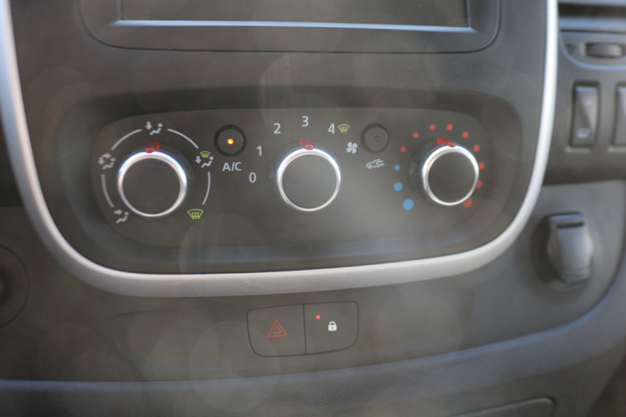 Renault Trafic 2.0 dCi 120pk L1 H1 Airco Navigatie 2x Schuifdeur