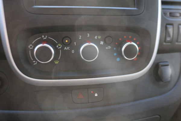 Renault Trafic 2.0 dCi 120pk L1 H1 Airco Navigatie 2x Schuifdeur