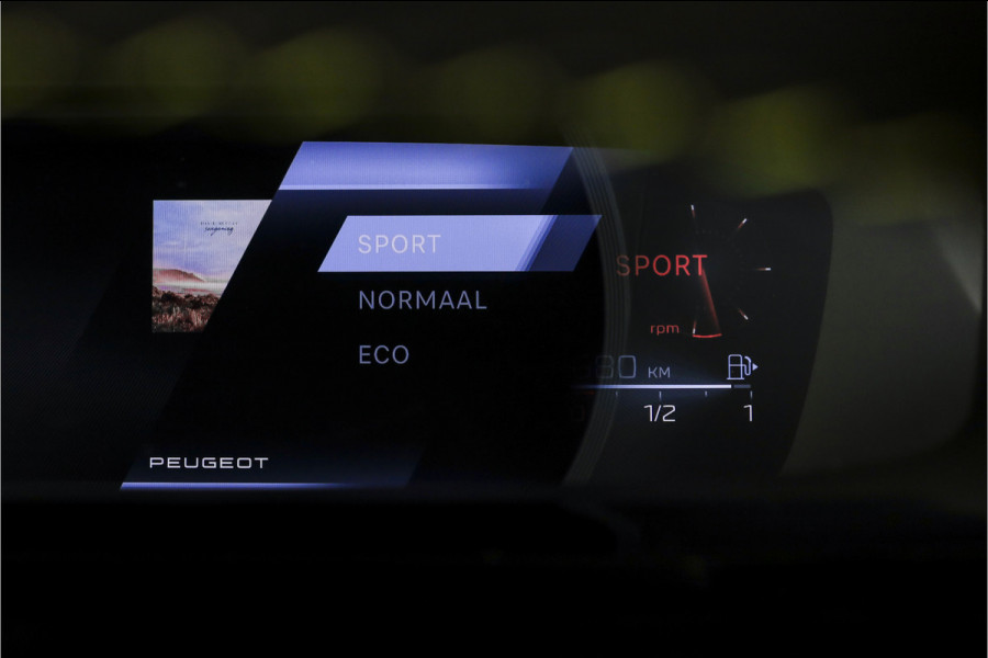 Peugeot 308 1.2 PureTech 130 PK GT - Automaat | 3D Dig. Cockpit | Adapt. Cruise | Stoelverwarming | Camera | PDC | NAV + App Connect | ECC | LM 18'' |
