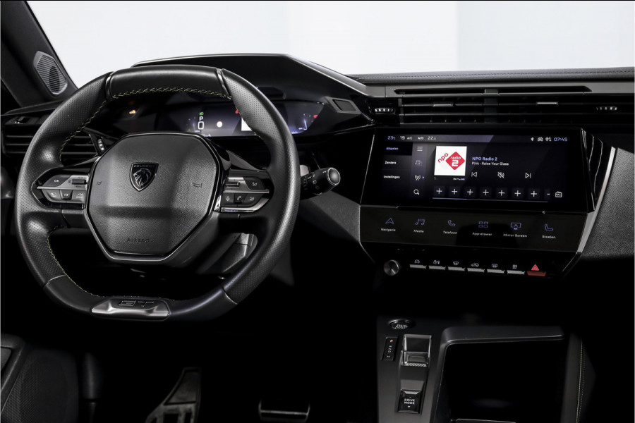 Peugeot 308 1.2 PureTech 130 PK GT - Automaat | 3D Dig. Cockpit | Adapt. Cruise | Stoelverwarming | Camera | PDC | NAV + App Connect | ECC | LM 18'' |