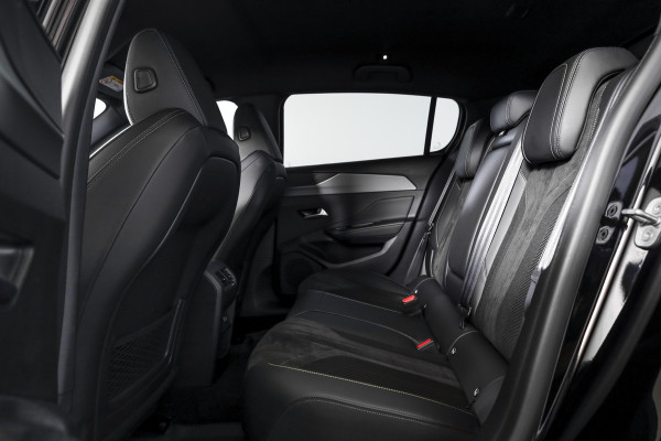 Peugeot 308 1.2 PureTech 130 PK GT - Automaat | 3D Dig. Cockpit | Adapt. Cruise | Stoelverwarming | Camera | PDC | NAV + App Connect | ECC | LM 18'' |