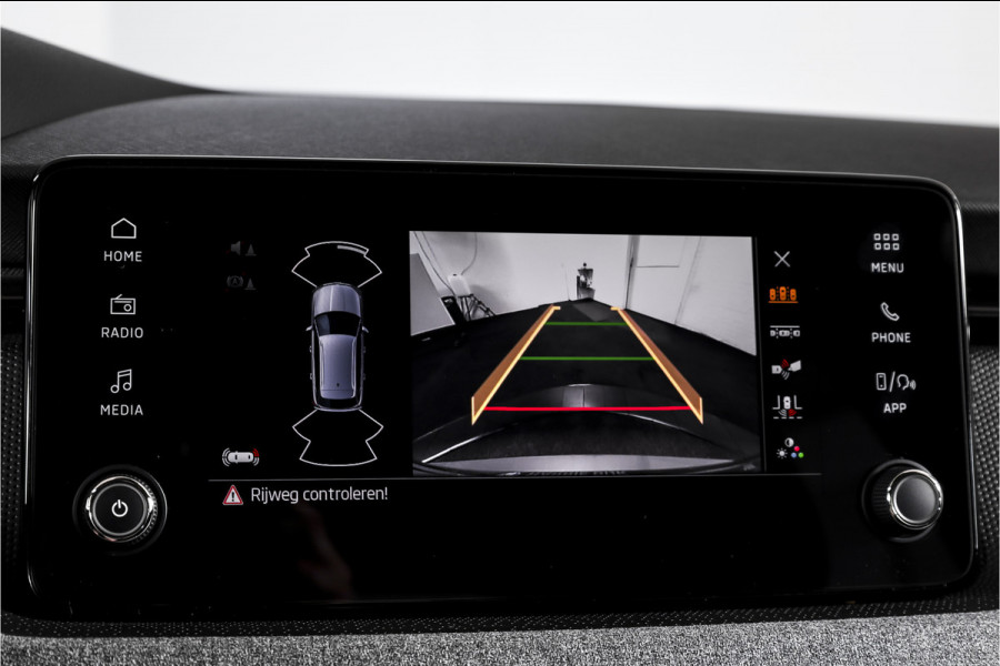 Škoda Kamiq 1.0 TSI 110 PK Business Edition - Automaat | Dig. Cockpit | Adapt. Cruise | Stoel-+Stuurverw. | PDC | App. Connect | ECC | LED | Elek. Klep | DAB | LM 16" |