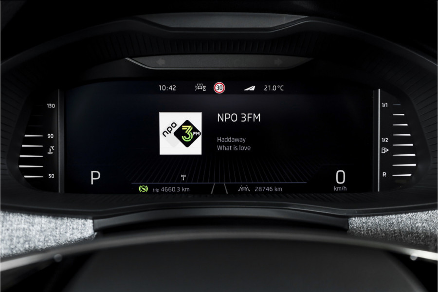 Škoda Kamiq 1.0 TSI 110 PK Business Edition - Automaat | Dig. Cockpit | Adapt. Cruise | Stoel-+Stuurverw. | PDC | App. Connect | ECC | LED | Elek. Klep | DAB | LM 16" |