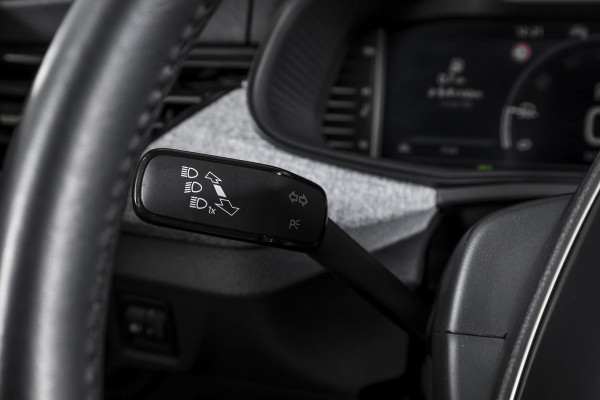 Škoda Kamiq 1.0 TSI 110 PK Business Edition - Automaat | Dig. Cockpit | Adapt. Cruise | Stoel-+Stuurverw. | PDC | App. Connect | ECC | LED | Elek. Klep | DAB | LM 16" |