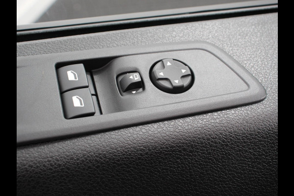 Opel Vivaro 2.0 BlueHDi 180 S&S L3 Automaat Apple Carplay /  Android Auto Parkeersensoren V+A Trekhaak Camera Navigatie Cruise Control LED koplampen houten afwerking laadruimte