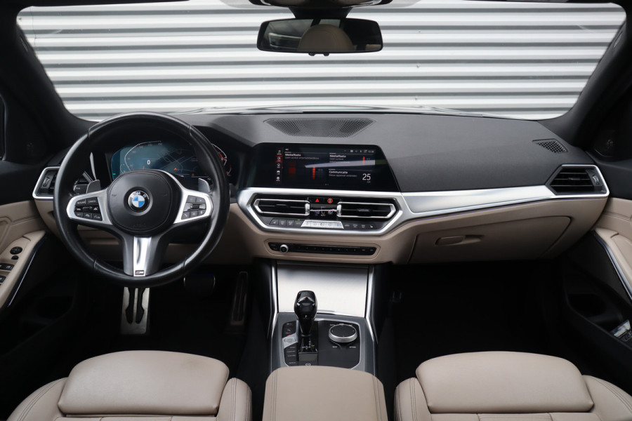 BMW 3-serie 330i M-Sport Panorama / Harman Kardon / Laser / Leder / M Performance /