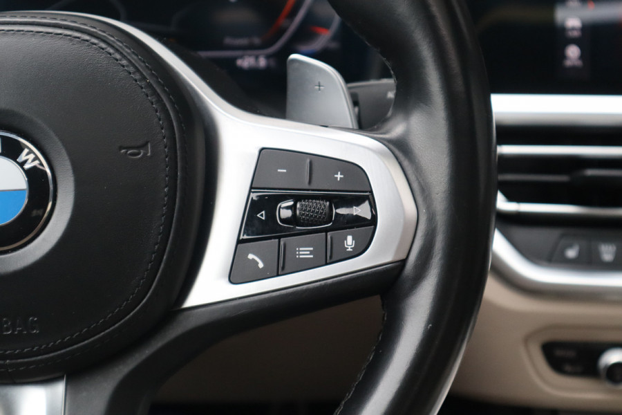 BMW 3-serie 330i M-Sport Panorama / Harman Kardon / Laser / Leder / M Performance /