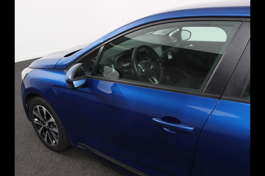 Renault Clio 1.6 E-Tech Hybrid 140pk Automaat Zen | Navigatie | Trekhaak | Airco | Cruise Control | Lichtmetalen Velgen