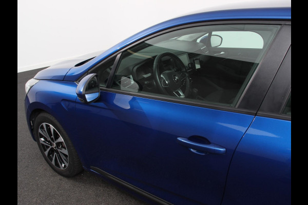 Renault Clio 1.6 E-Tech Hybrid 140pk Automaat Zen | Navigatie | Trekhaak | Airco | Cruise Control | Lichtmetalen Velgen