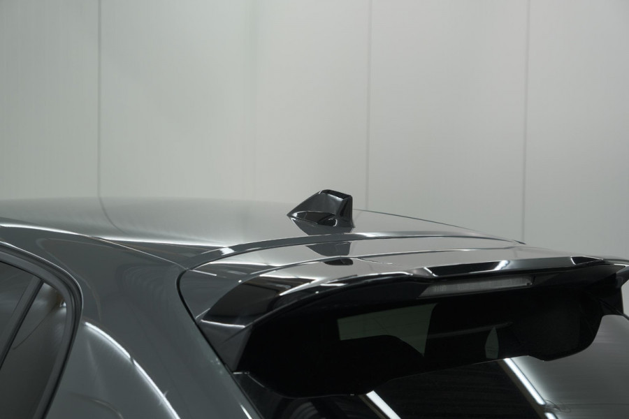 Peugeot 208 Hybrid 100 e-DCS6 Allure | Camera | Keyless Entry | Apple Carplay | Parkeersensoren